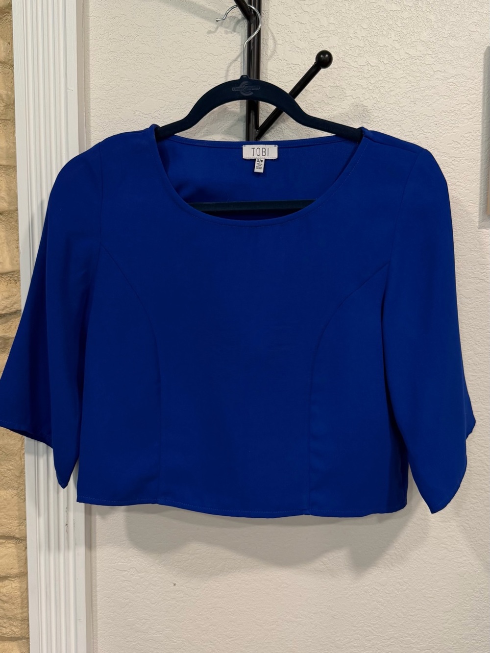 Tobi Cobalt Blue Cropped Scoop Neck Crop Top